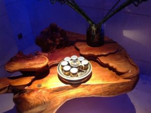 Shangri La 2012 (Our 1st night in Shangri-La hotel, dinner with my family @Al Tanoor rest.)