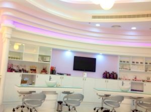 Tina in Muscat (Baby Sis Tina Out & About in Muscat, Part II)