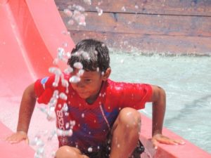 DSCN5567 (Wet n Wild Gold Coast, Australia-Our family around the world trip Nov-Dec 2013)